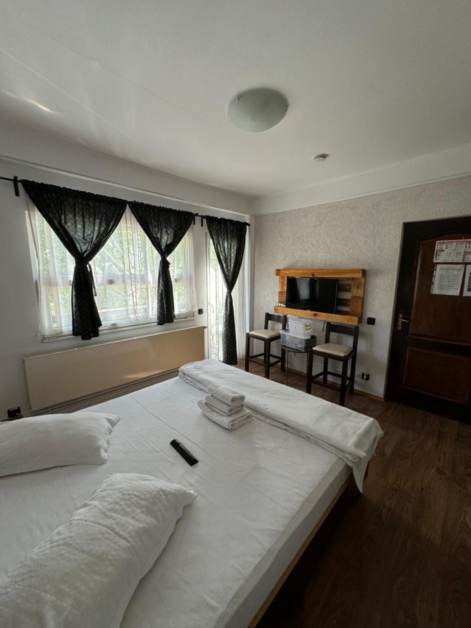 Casa David Hotel Buşteni Eksteriør billede
