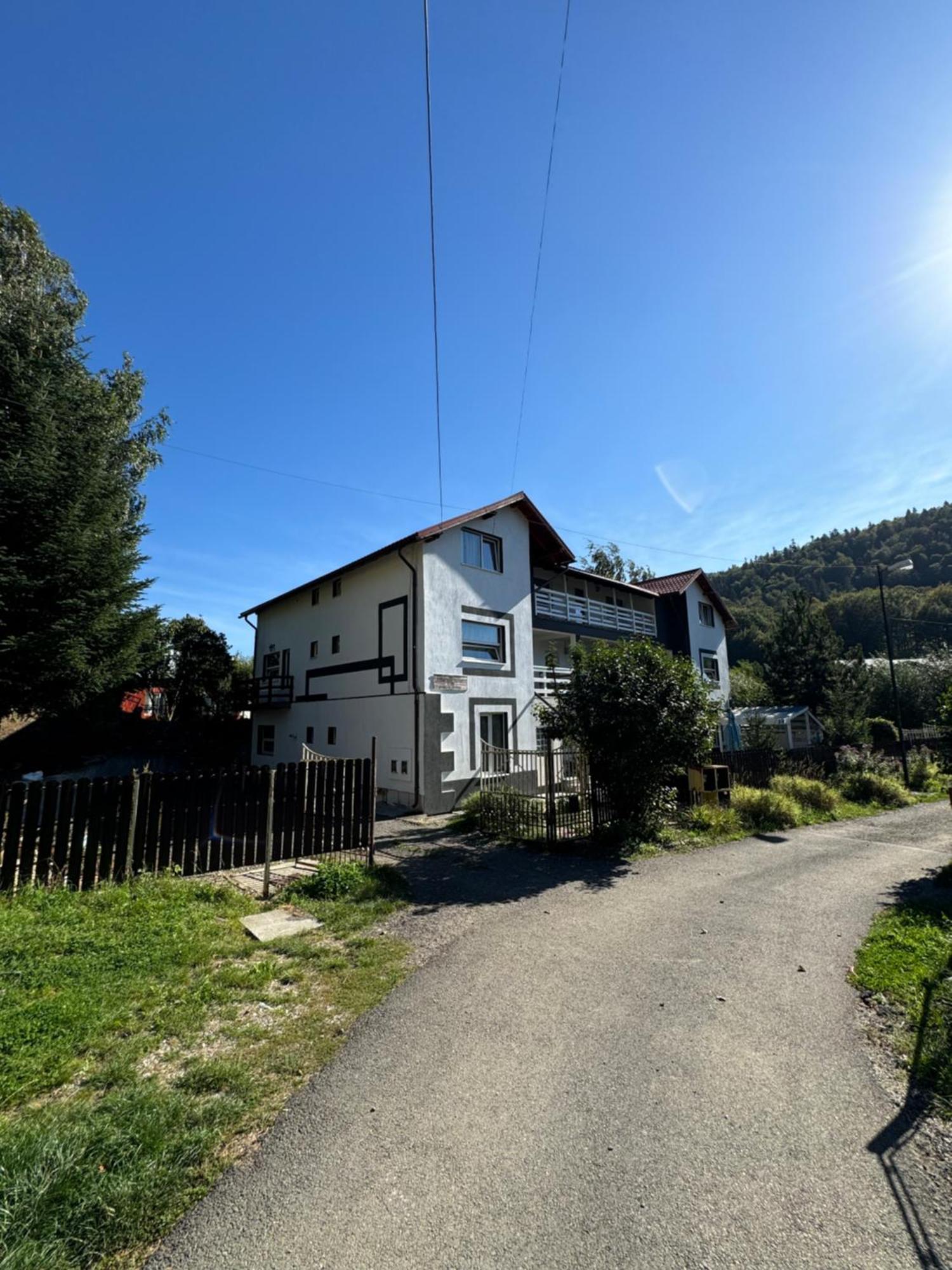 Casa David Hotel Buşteni Eksteriør billede